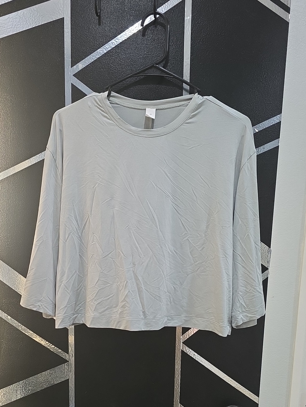 lululemon athletica Light Gray Long Sleeve Relaxed Crew